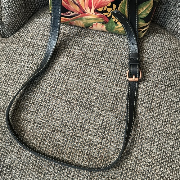 Patricia Nash Floral Crossbody Purse - Picture 5 of 12